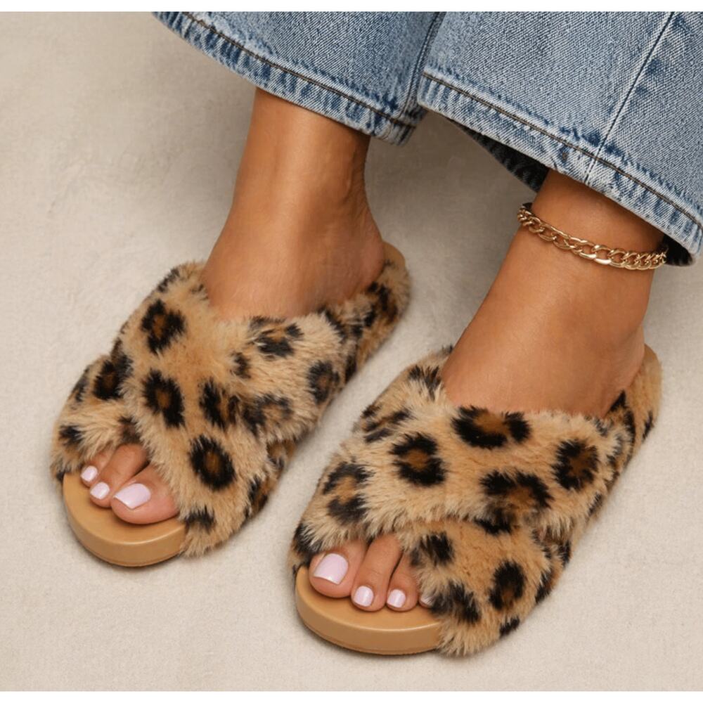 Toms Women's SZ 7 Susie Eva Dark Natural Leopard Faux Fur Slippers NWT